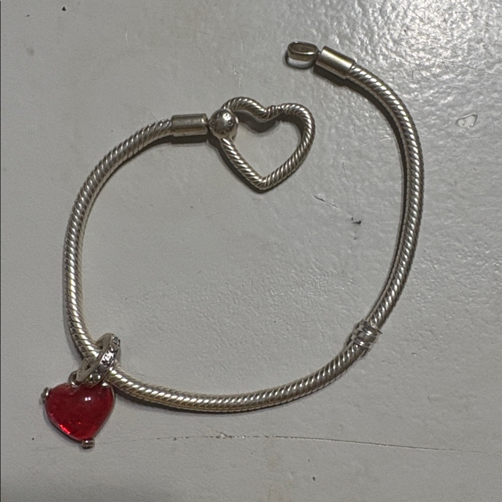 Pandora DisneyMinnie&MickeyMouse Rare Collectors Silver Bracelet Red Heart Charm